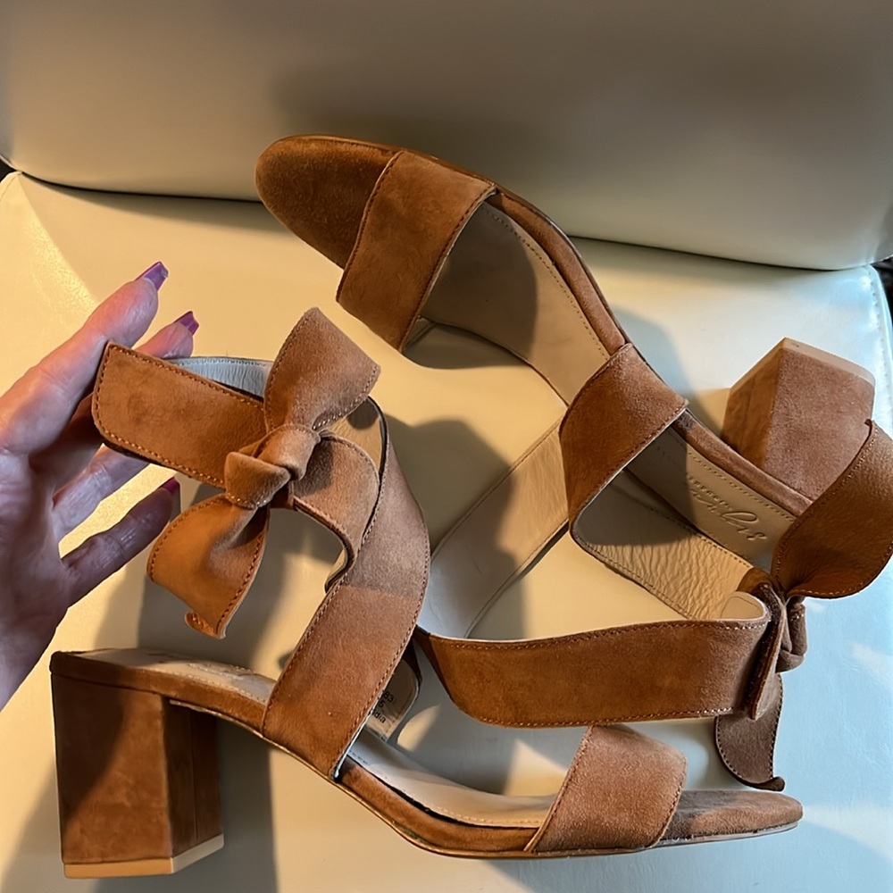 Signature By JOURNEE COLLECTION HEELS - Picture 3 of 12